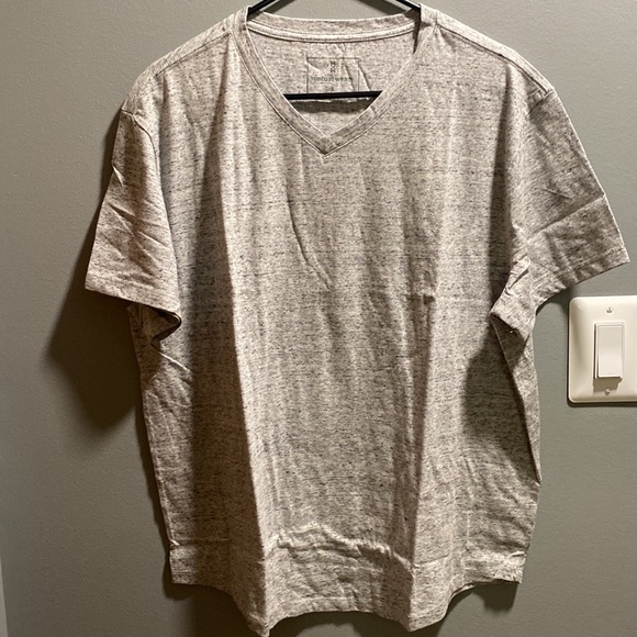 BRAND NEW MEN’S T-SHIRT SIZE XL! NWT! SMOKE FREE HOME! - Picture 2 of 3